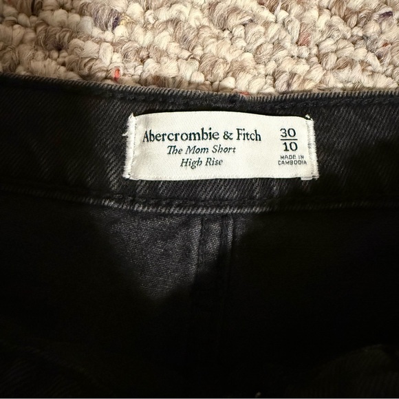 Abercrombie & Fitch The Mom Shorts High Rise Denim Black Frayed Hem-Size 30 (10) - Picture 12 of 12